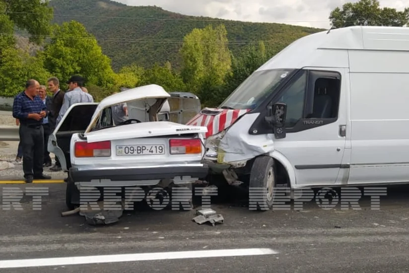 В Огузе столкнулись два автомобиля, есть погибший