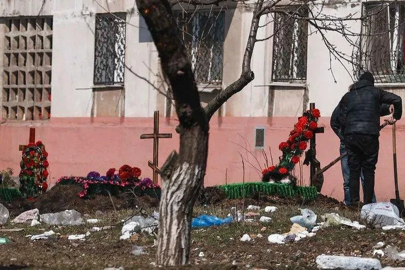 City official: Unidentified bodies taken to landfill together with garbage in Mariupol