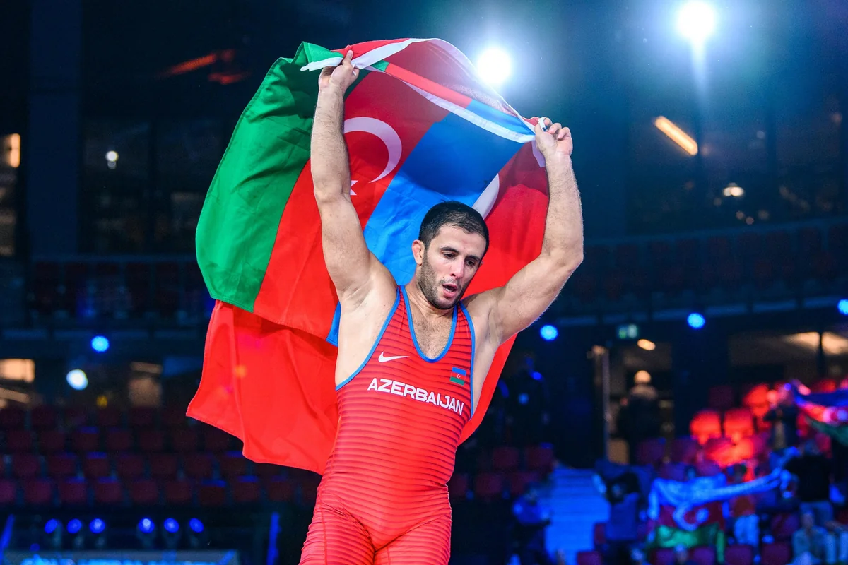 Dünya çempionatı: Rafiq Hüseynov bürünc medal uğrunda görüşə vəsiqə qazanıb