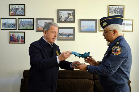 Visit of Turkish defense minister to Azerbaijan ends
