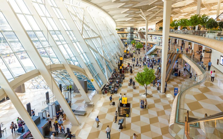 Bakı aeroportunda sərnişin axını 40 % artıb