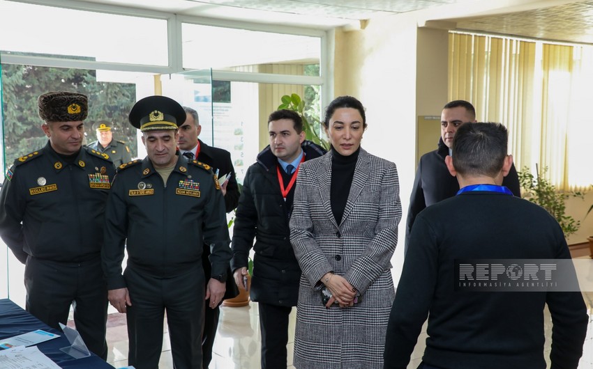 Səbinə Əliyeva seçki prosesini müşahidə edib