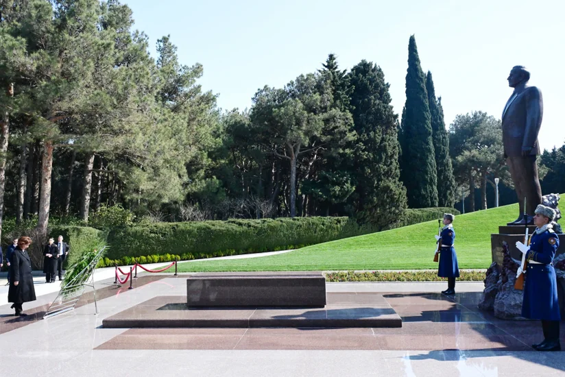President of North Macedonia pays tribute to National Leader Heydar Aliyev
