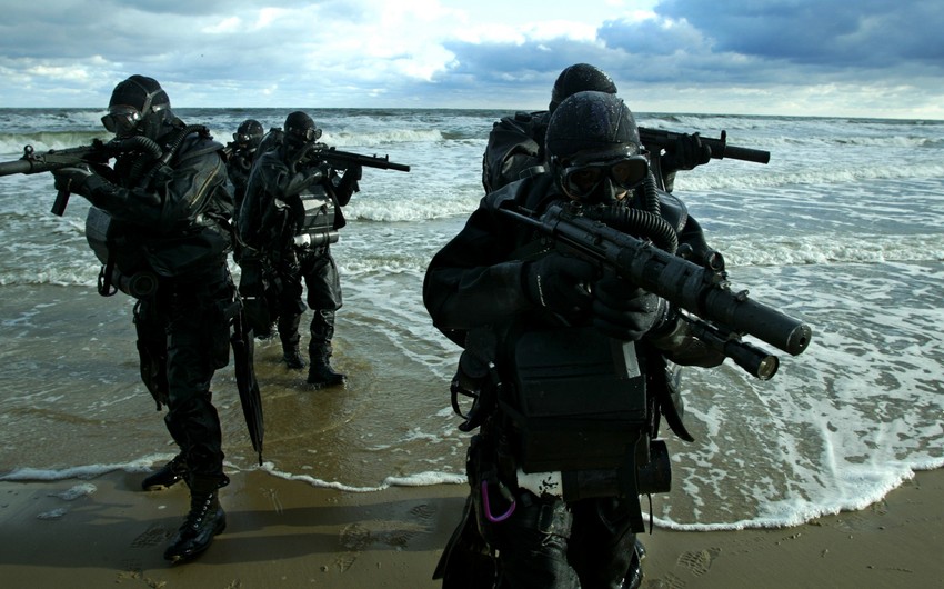 Two US Navy SEAL team members missing after incident off Somalia coast