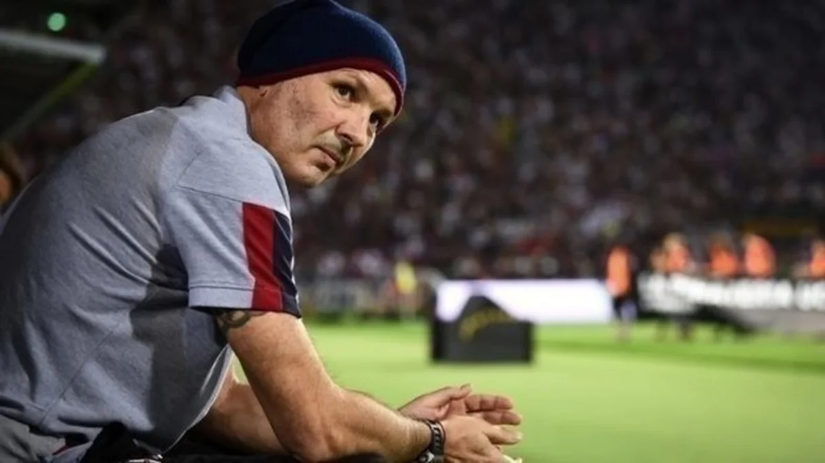 Tanınmış futbolçu onkoloji xəstəlikdən vəfat edib