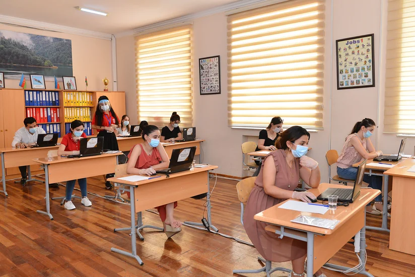 Müəllimlər imtahan meydanında: işə qəbul müsabiqəsi