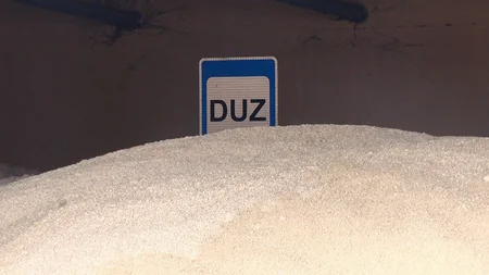 “Azəravtoyol”: Qış mövsümü üçün avtomobil yolları hazır vəziyyətə gətirilib - VİDEO