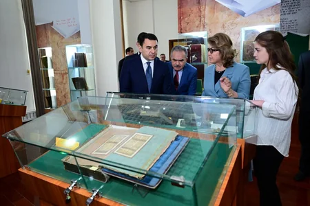 Mədəniyyət naziri Adil Kərimli Düşənbədə tacik həmkarı ilə görüşüb 