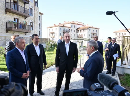 Azərbaycan, Özbəkistan və Qırğızıstan prezidentləri Şuşada gəziblər - YENİLƏNİB
