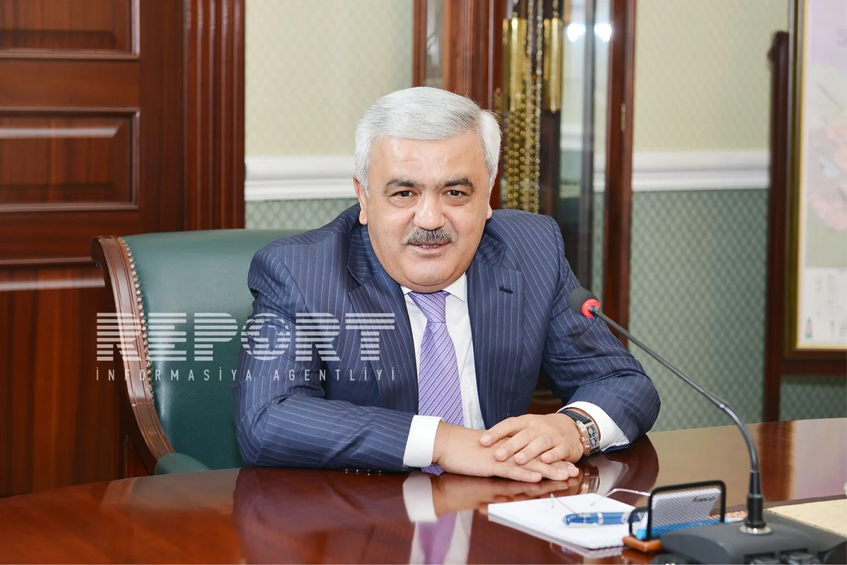​Rövnəq Abdullayev: Bütün layihələrimiz davam etdirilir