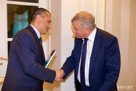 Parisdə Azərbaycan beynəlxalq cinayətlərin hədəfi: hüquqi təhlil kitabının təqdimatı keçirilib