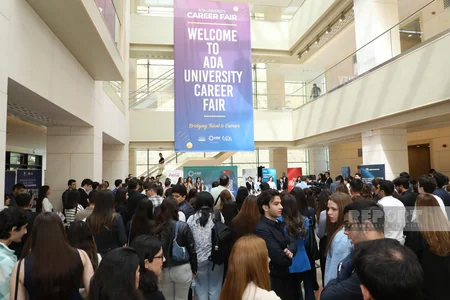 ADA Universitetinin 13-cü Karyera Sərgisi baş tutub - YENİLƏNİB