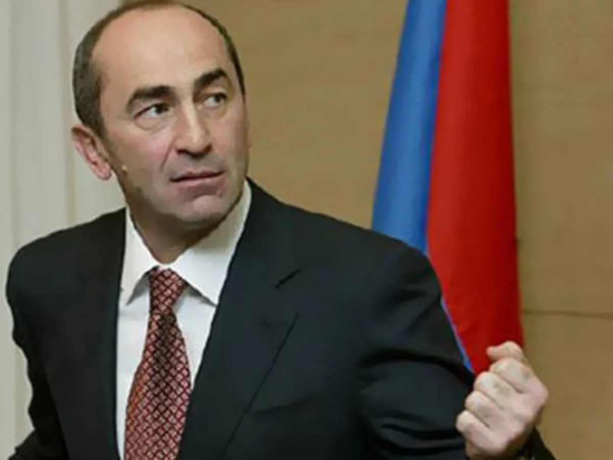Robert Koçaryan Ermənistan ordusundakı problemləri açıqlayıb