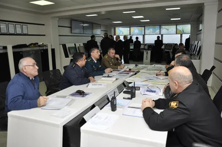 Hava şəraitinin yaxşılaşması ilə əlaqədar neftçilərin axtarışlarına yenidən kiçik gəmilər cəlb edilib