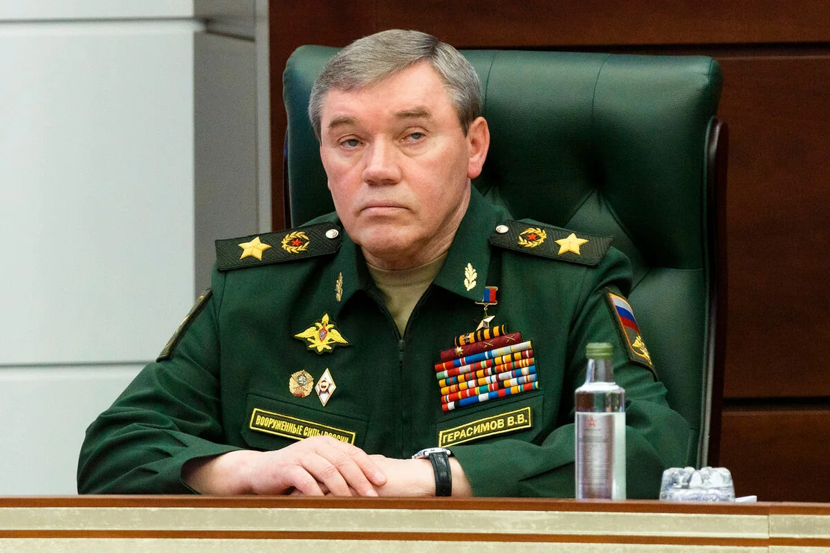 Valeri Gerasimov: Münaqişələrin çoxalması beynəlxalq və regional təhlükəsizliyin deqradasiyasına aparır