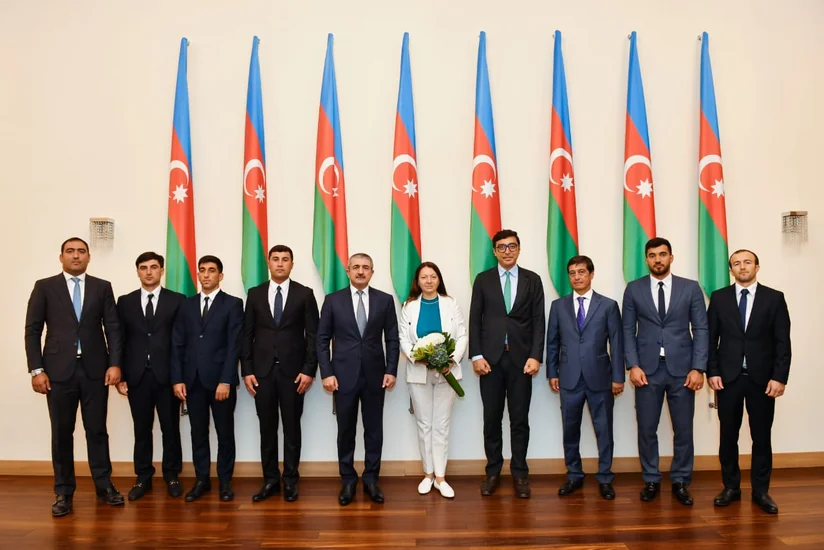 Avropa çempionatında gümüş medal qazanan Azərbaycan millisi təltif edilib