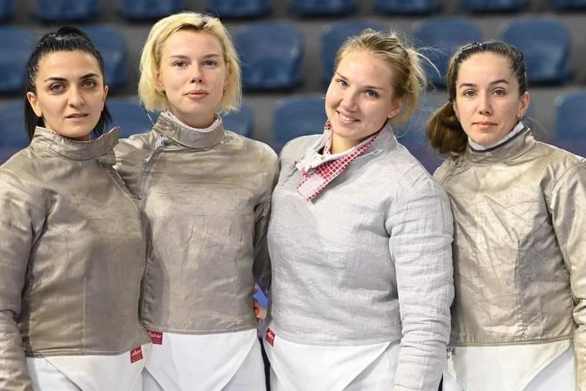 Женская сборная Азербайджана по фехтованию стала победителем Исламиады