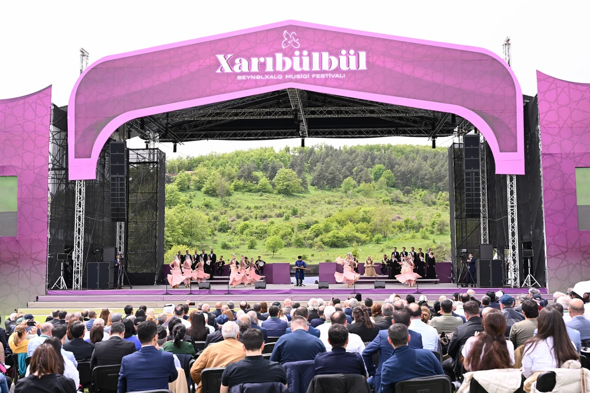 “Xarıbülbül” festivalı təkcə mədəni deyil, həm də siyasi cəhətdən yaddaqalan oldu - ŞƏRH