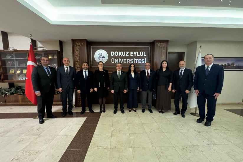 İzmirdə azərbaycanlılara qarşı törədilmiş soyqırımlara həsr olunmuş panel-konfrans keçirilib