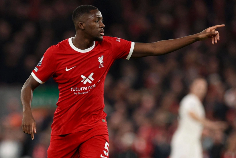 Liverpul klubu futbolçusunun qarşısına şərt qoyub