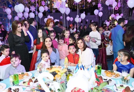 Heydar Aliyev Foundation arranges traditional New Year party for children