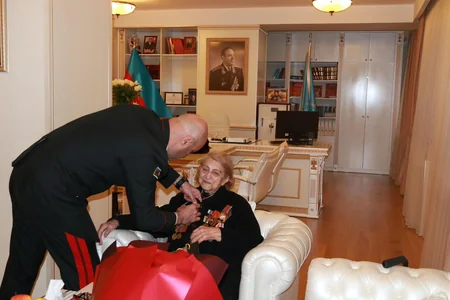 9 may - Faşizm üzərində Qələbə günü ilə bağlı veteranlar ziyarət olunub