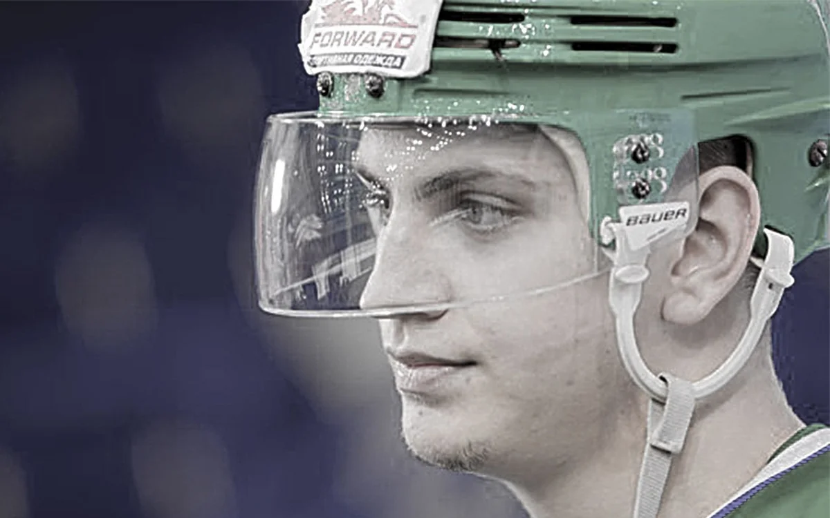 Rusiyalı xokkeyçi 25-ci mərtəbədən yıxılaraq ölüb