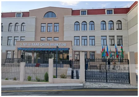 Şuşalı müəllimə: 32 il əvvəl dərs dediyim məktəbdə indi nəvələrim təhsil alacaq
