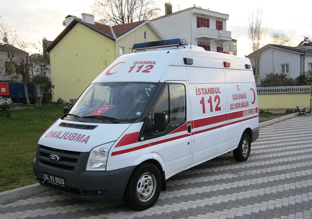 Türkiyədə keçmiş polis rəisinin həyat yoldaşı və qızı yanğın nəticəsində ölüb