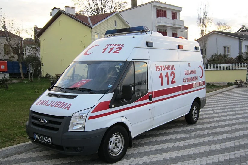 Türkiyədə keçmiş polis rəisinin həyat yoldaşı və qızı yanğın nəticəsində ölüb