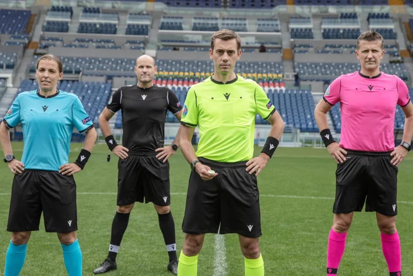 AVRO-2020: Hakimlərin geyinəcəyi formalar təqdim edildi