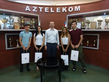“Aztelekom”da uğurla təcrübə keçən tələbələrə iş təklif olunub