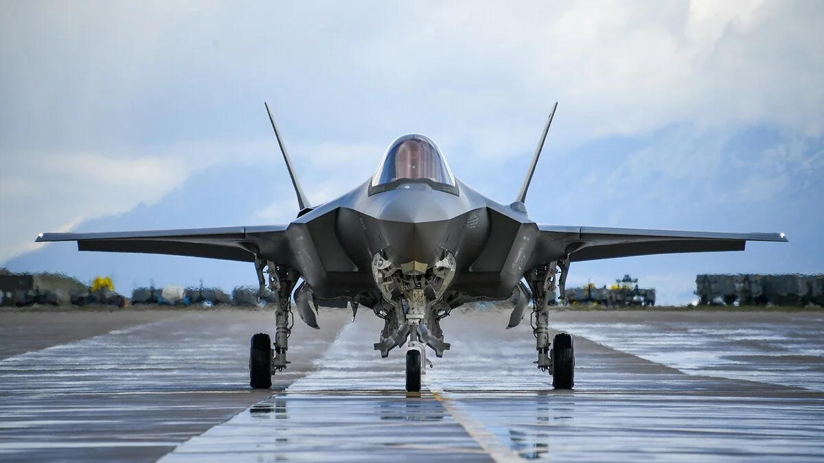 US F-35 fighter crashes in Florida