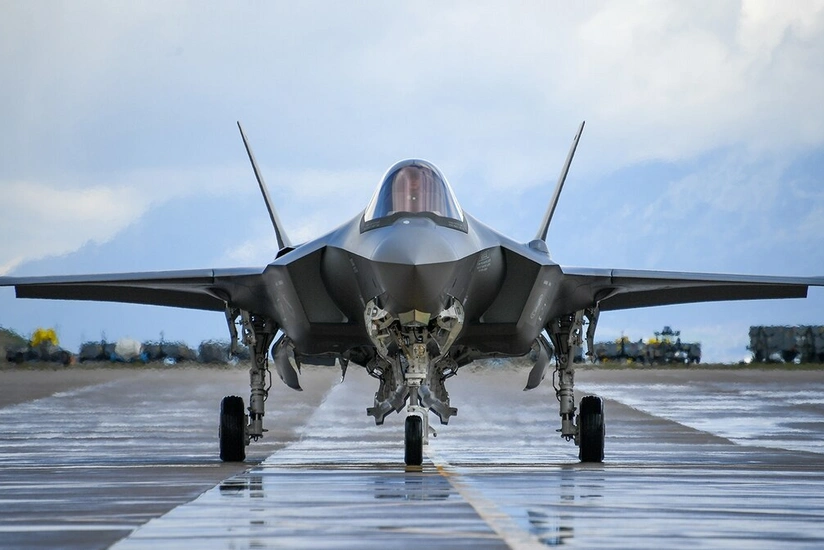 US F-35 fighter crashes in Florida