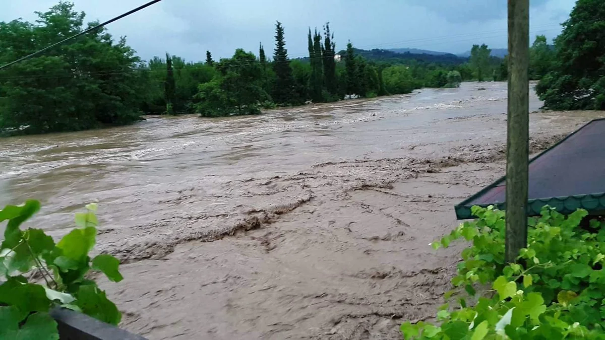 Çaylarda sululuq artıb, Gorançaydan daşqın keçib - FAKTİKİ HAVA