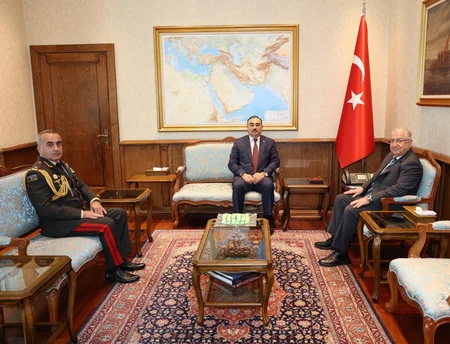 Türkiyə-Azərbaycan hərbi əməkdaşlığının mövcud durumu müzakirə olunub