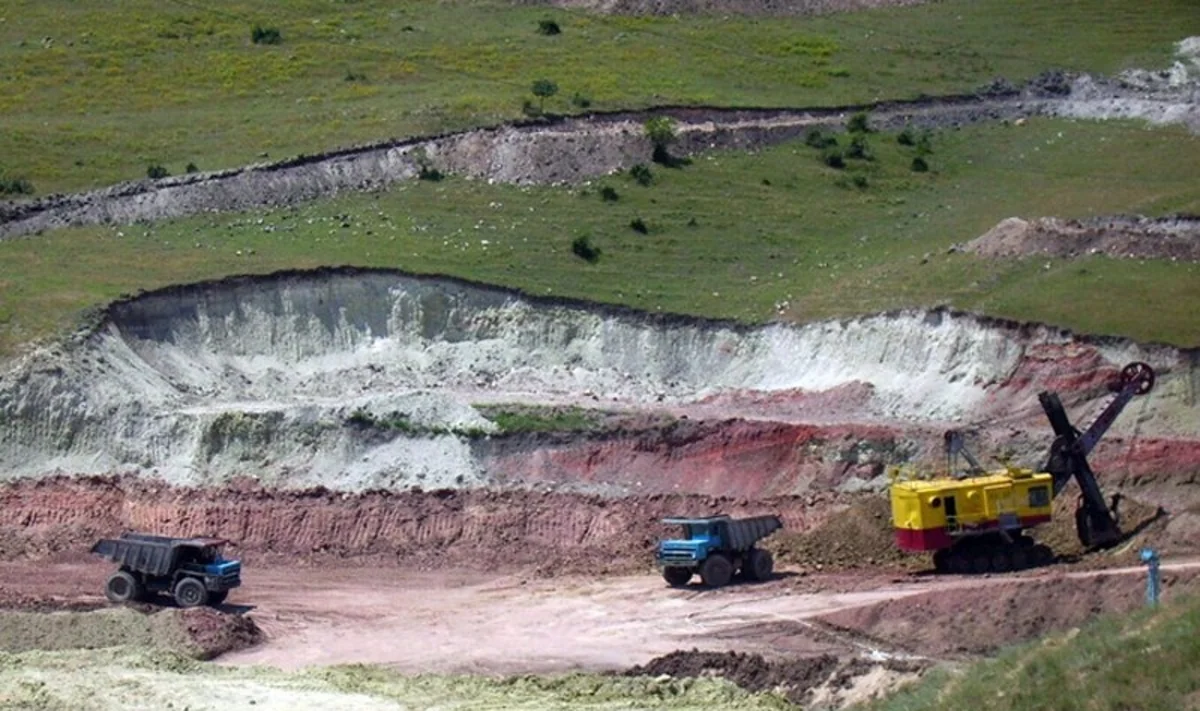 Azerbaijan puts up bentonite clay deposit to auction 