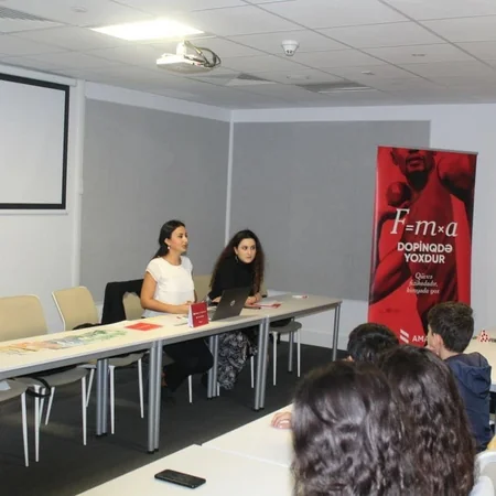 AMADA gimnastika və stolüstü tennislə məşğul olan idmançılar üçün seminar təşkil edib