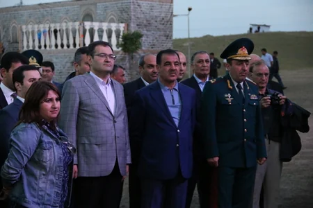 Gəncədə “Tarixin canlı səhifələri” IV Gənclər festivalı keçirilib