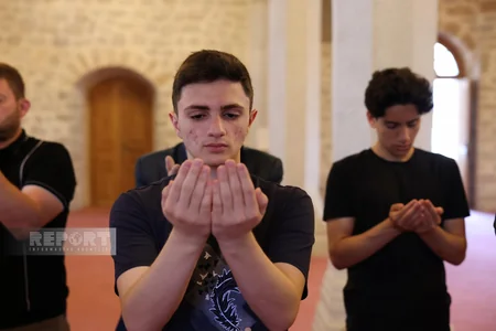 Şuşada bayram namazı qılınıb