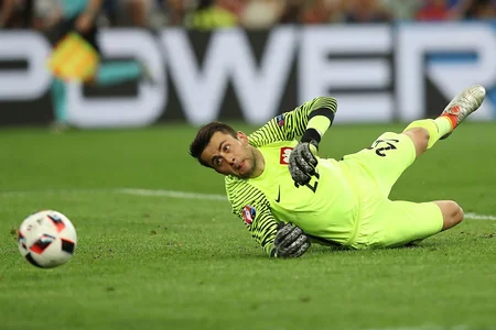 ​AVRO-2016: Avropa çempionatının ilk yarımfinalçısı məlum olub - VİDEO