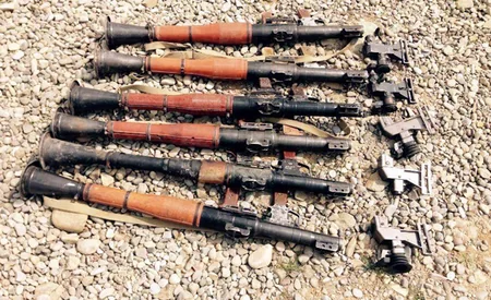 Erməni silahlı bölmələrinin döyüş meydanında atıb qaçdığı döyüş vasitələri ələ keçirilib - FOTO
