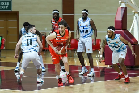 Azərbaycan Basketbol Liqası: XVII turun açılış oyunu sükutla başlayıb