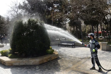 Bakının 545 küçəsi yuyulub