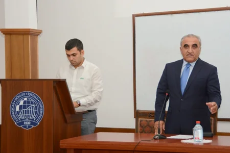 UNEC-də tədris prosesi noyabrın 1-dən yeni qaydalarla aparılacaq