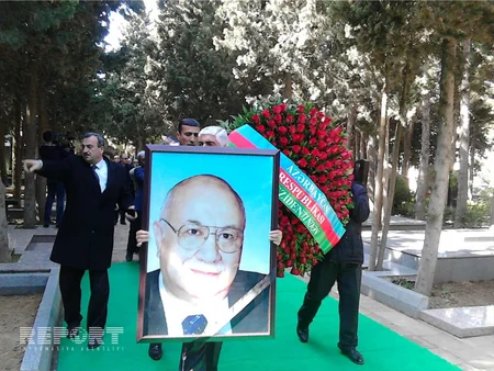 Maqsud İbrahimbəyov I Fəxri xiyabanda dəfn edilib