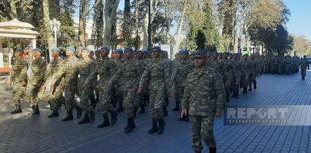 Gəncədə Zəfər Günü münasibətilə hərbçilərin yürüşü keçirilir