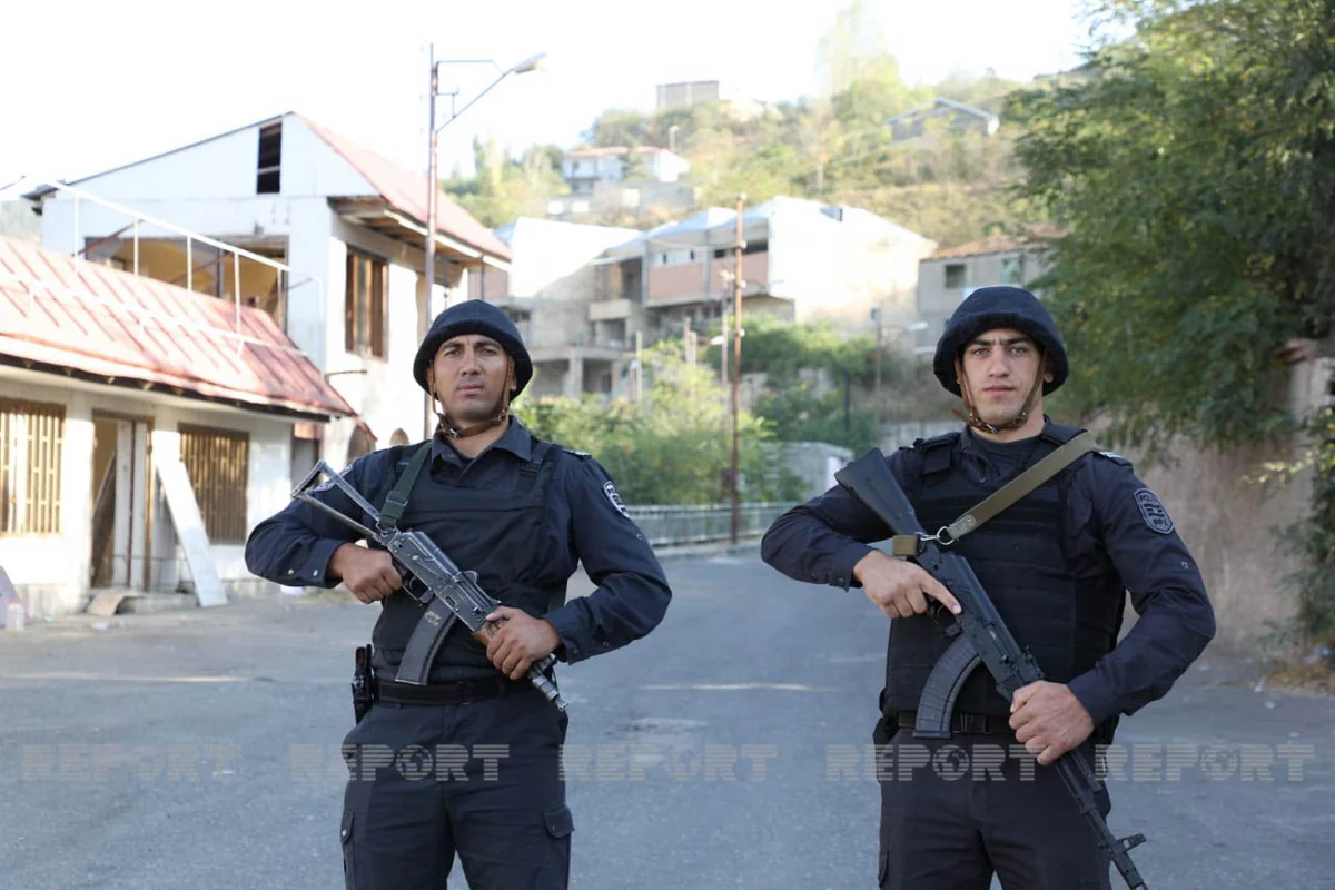 Azərbaycan polisi Laçın şəhərində xidmət başında - FOTOLAR