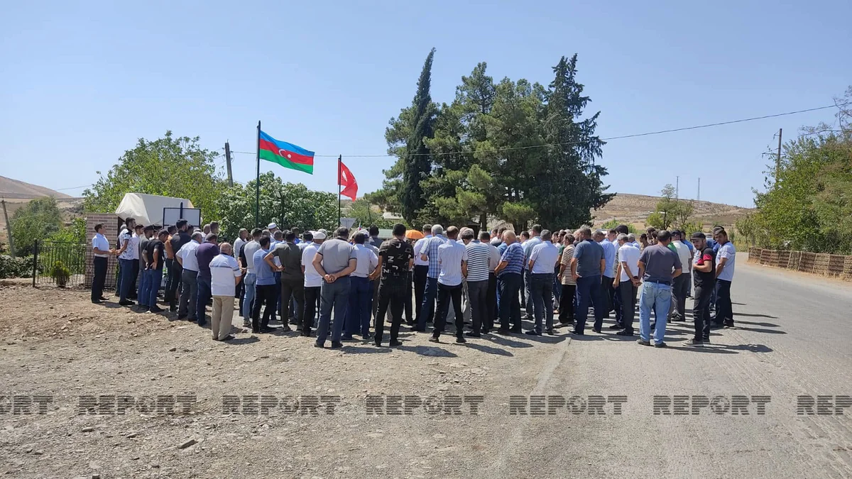 I Qarabağ müharibəsi şəhidlərinin xatirəsinə inşa edilən bulağın açılışı olub
