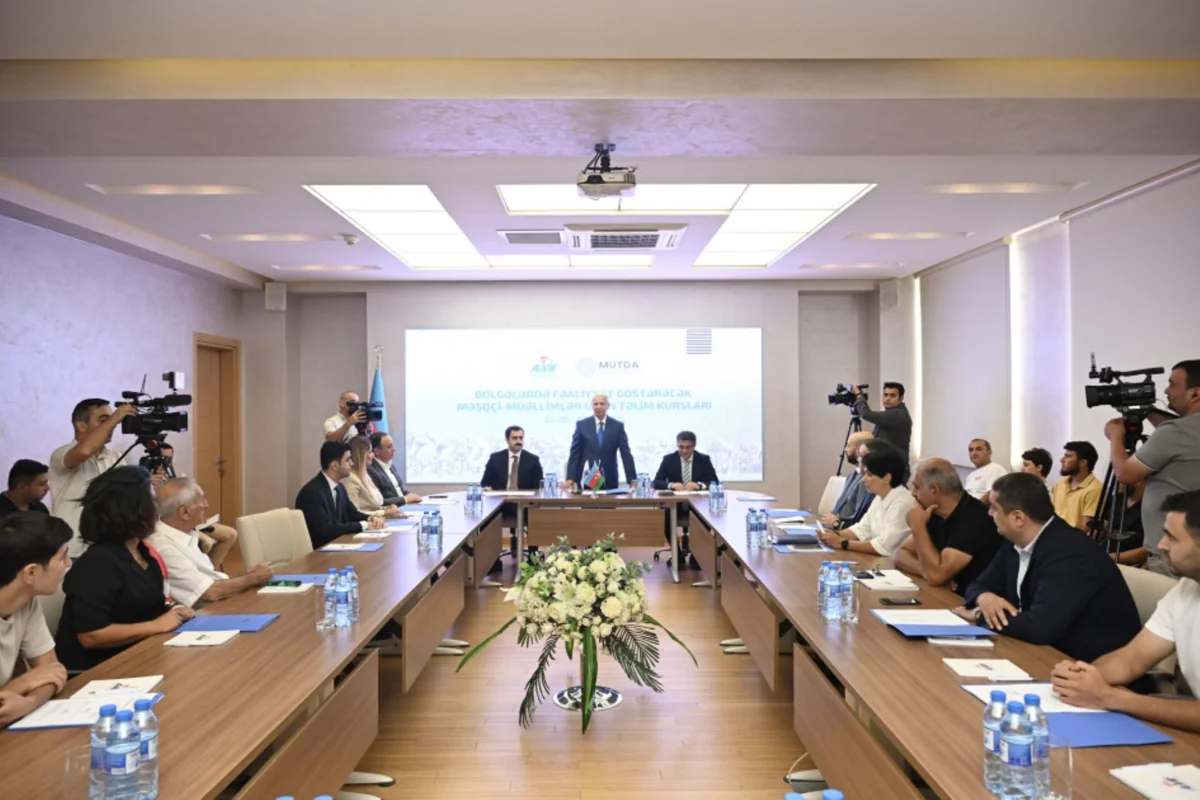 Velosiped idmanı sahəsində bölgələrdə fəaliyyət göstərəcək məşqçi-müəllimlər üçün təlim kursları başlayıb